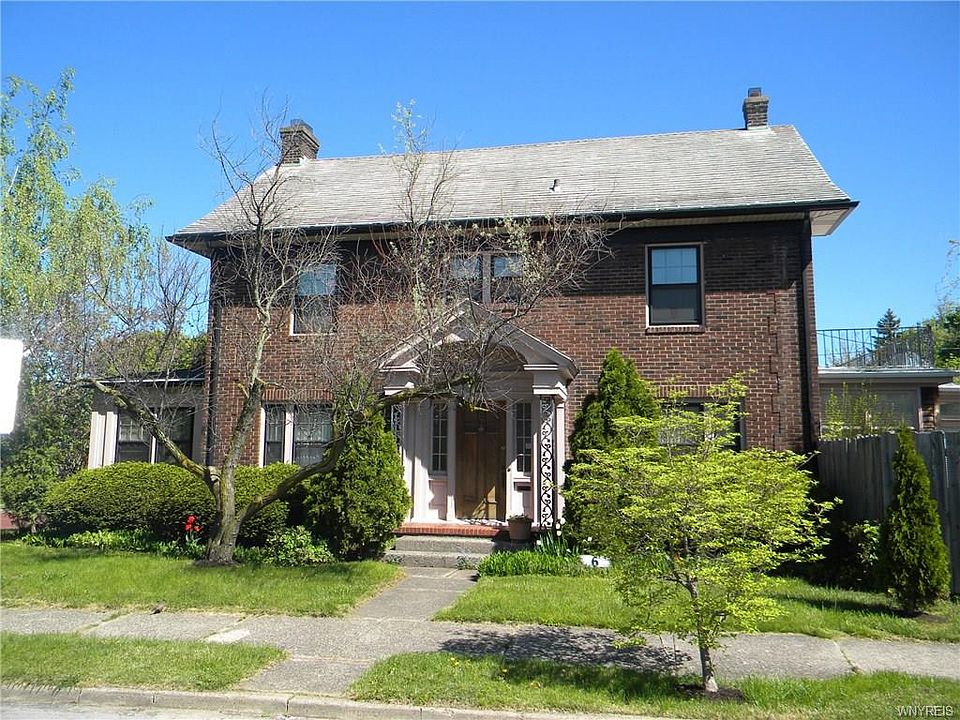 1st image of 6 Pelham Dr