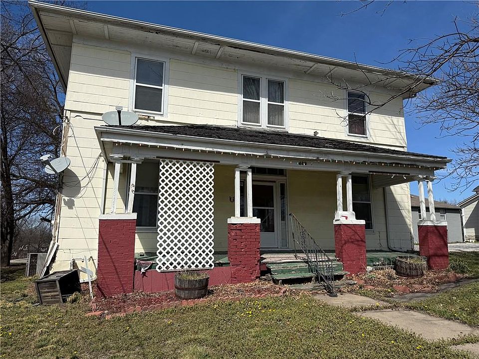 1st image of 400 E North Main St