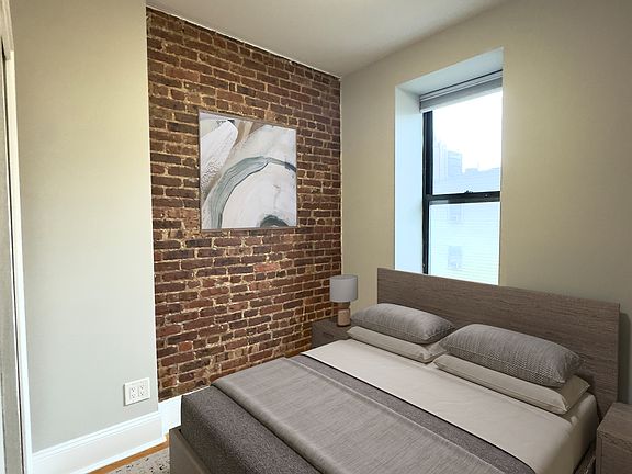 5th image of 54 Maujer St #8D