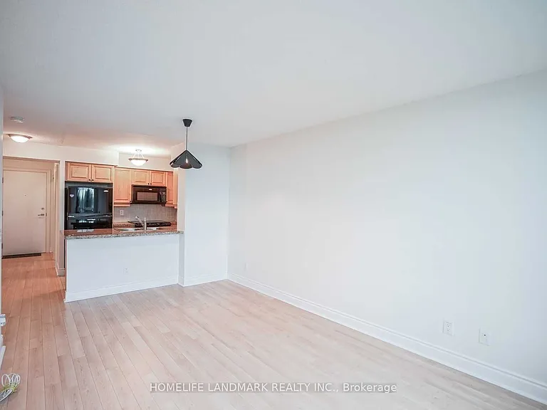 25 Greenview Ave #516 — Photo 8