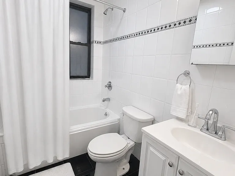 425 Riverside Dr #7D — Photo 7