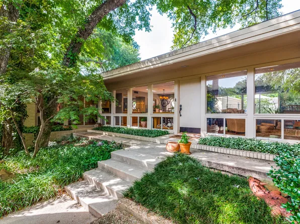 3909 Overton Park Dr E, Fort Worth, TX 76109