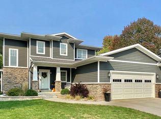 2120 Briardale Dr, Iowa Falls, IA 50126