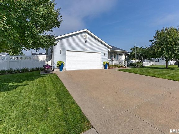 2nd image of 1525 5th Ave