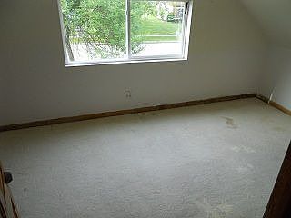 5th image of 147 Craig Dr W