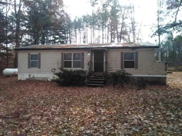 6738 E Pakes Rd, Crystal, MI 48818