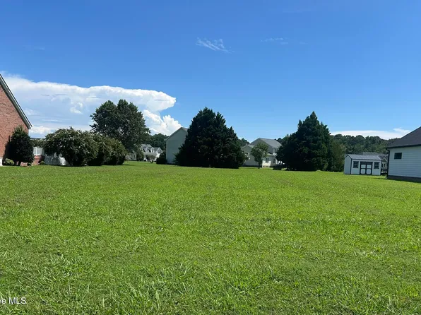 120 Pelican Pointe Drive, Elizabeth City, NC 27909