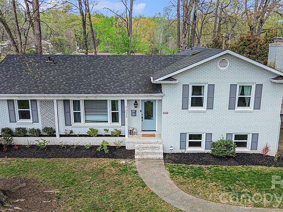 2nd image of 2233 Stonewood Dr