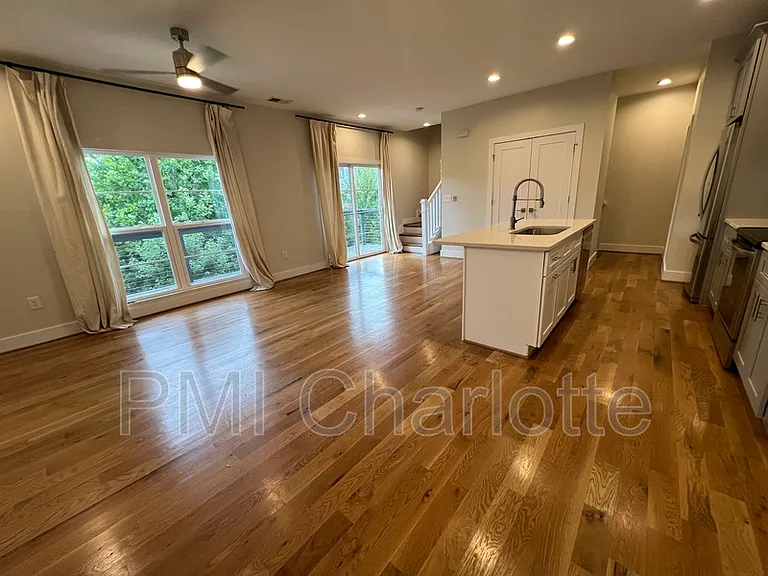 1106 N Alexander St — Photo 8