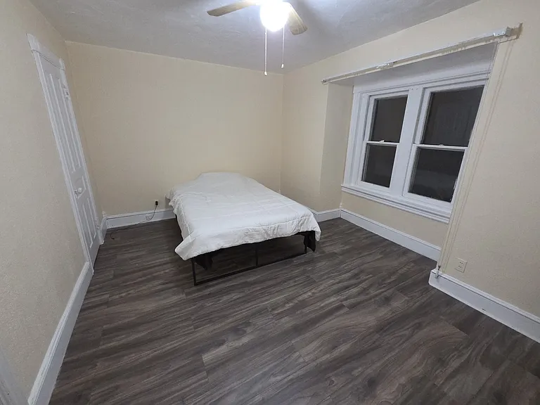 229 N West St #2 — Photo 10