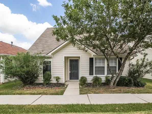 9711 Farrell Dr, Houston, TX 77070