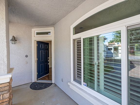 4th image of 402 Yellowstone Dr