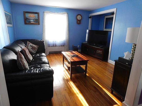 2nd image of 43 Ellis Ave