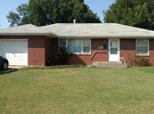 911 Russell Ave, Salina, KS 67401