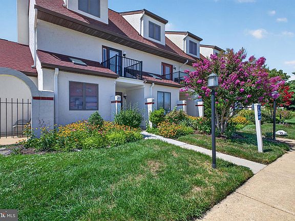 3rd image of 26 Queen Anne Way