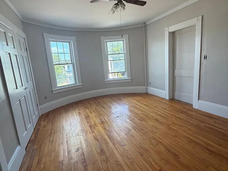 202 Central Ave — Photo 33