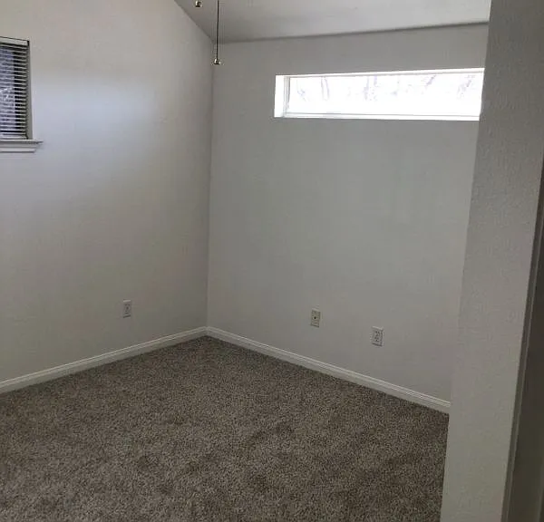 2913 Whisper Oaks Ln — Photo 14