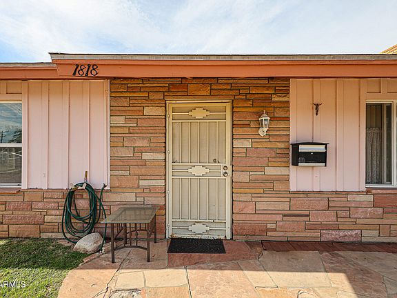 3rd image of 1818 N 21ST Place
