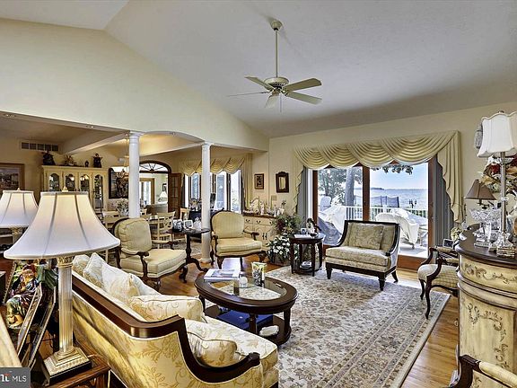5th image of 37 Prospect Bay Dr W