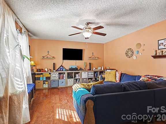 3rd image of 2040 Providence Church Rd