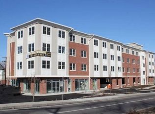 17 Eastbrook Rd APT 201, Dedham, MA 02026