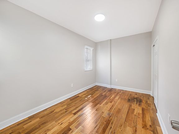 4th image of 238 Franklin St #1