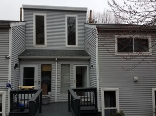 11 Pheasant Run, Cromwell, CT 06416
