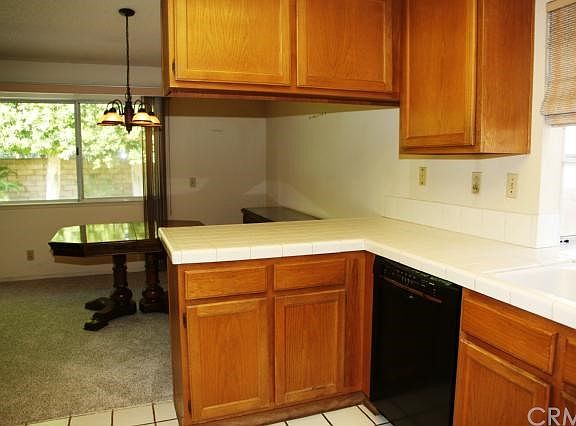 4th image of 921 Shady Ln