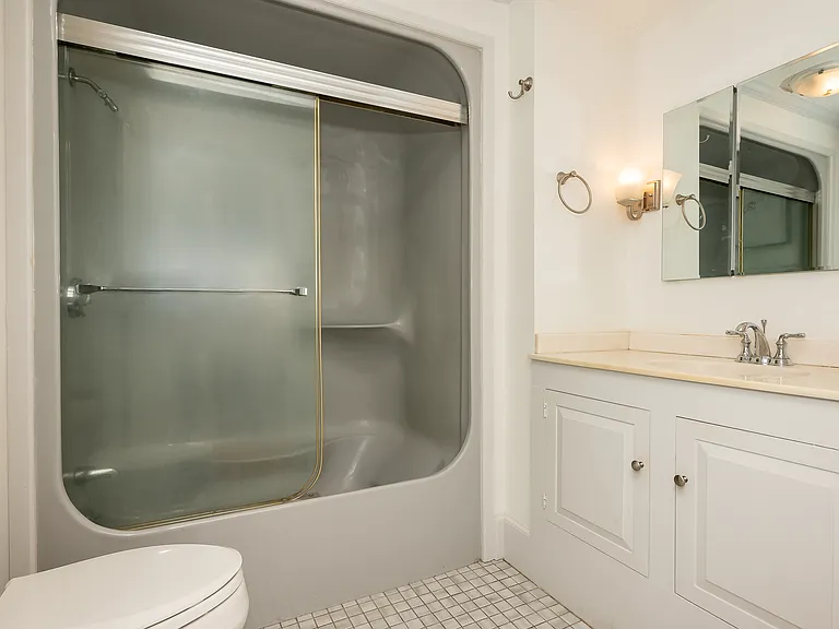 19 Norwood Farms Rd #2R — Photo 20