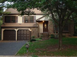 35 Magnolia Rd, Somerset, NJ 08873