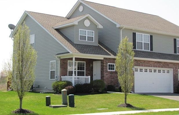 1st image of 864 N Fork Dr