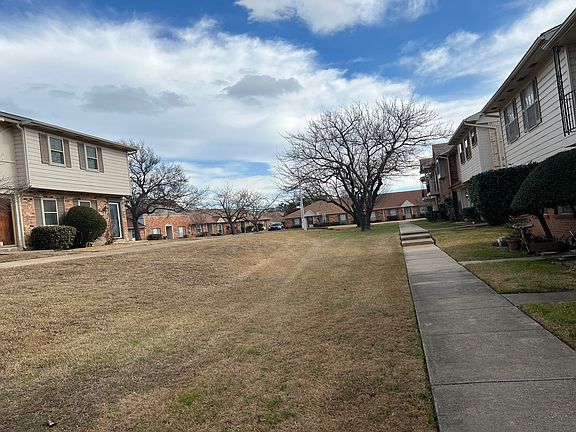 4th image of 61 W Townhouse Ln #17