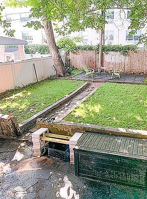 2nd image of 124 Linden St #6U