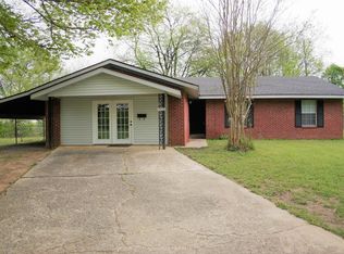1154 Patty Dr, Newbern, TN 38059