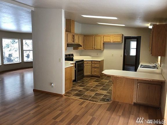 Kitchen, Living Room, Vaulted Ceilings 