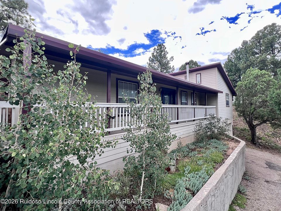1st image of 238 Yellow Pine Rd