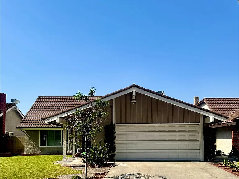 13151 Destino Pl — Photo 1