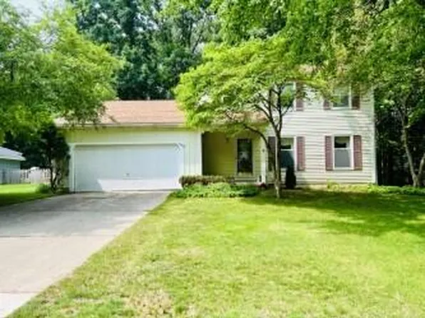 469 Adaway Ave SE, Ada, MI 49301