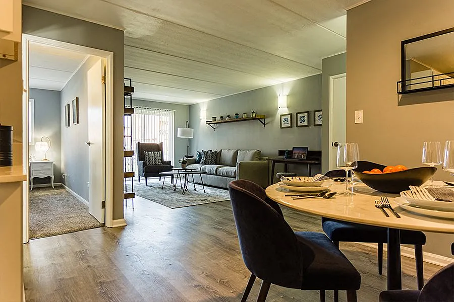 Oak Lawn Blu — Photo 3