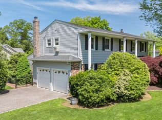 1 Karin Ct, East Northport, NY 11731