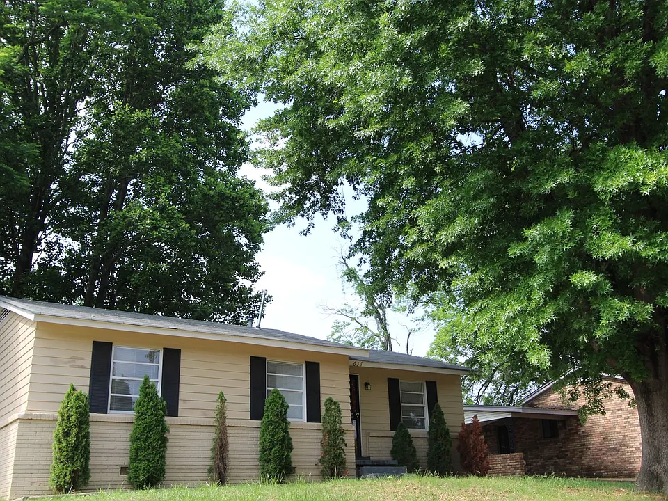 637 Leacrest Ave