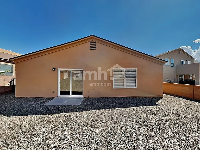 1740 Sierra Norte Loop NE — Photo 17