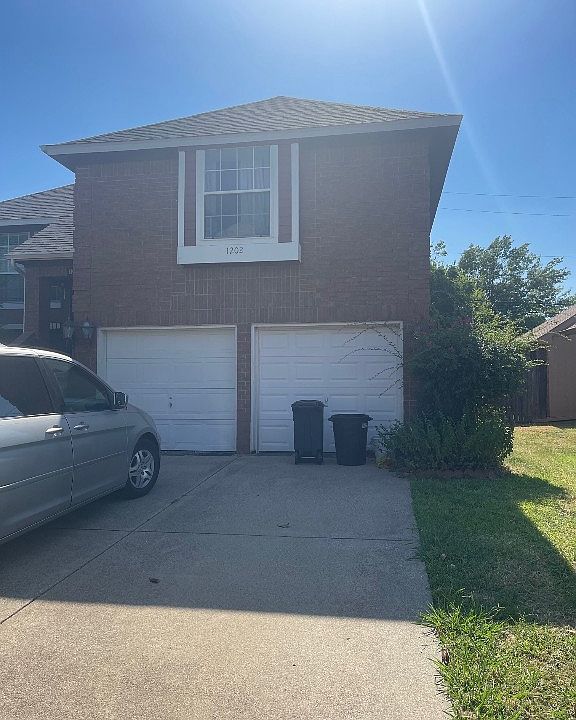 1st image of 1202 Hanover Dr