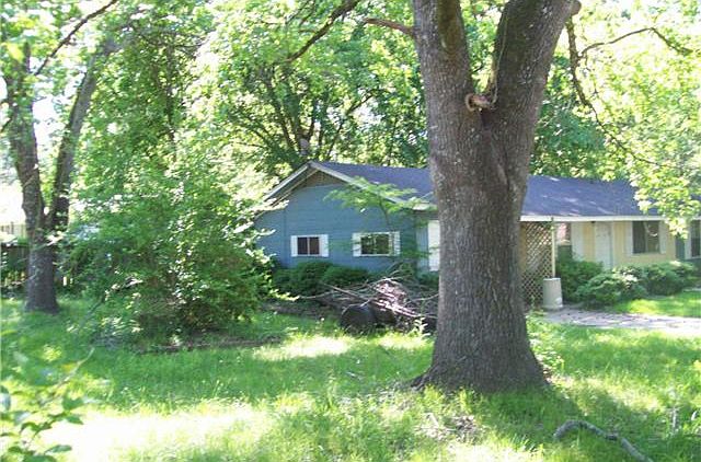 2nd image of 2704 Charleston Dr