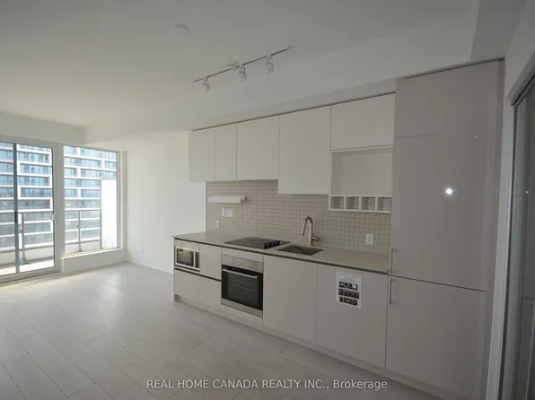 898 Portage Pkwy #3906, Vaughan, ON L4K 0J6