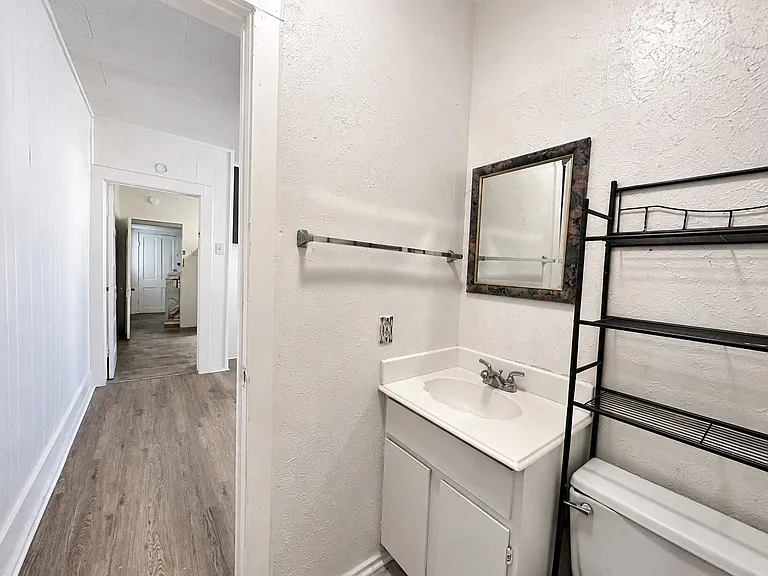 813 W Sycamore St — Photo 11
