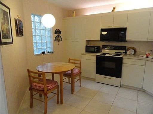 3rd image of 5265 Brisata Cir APT K