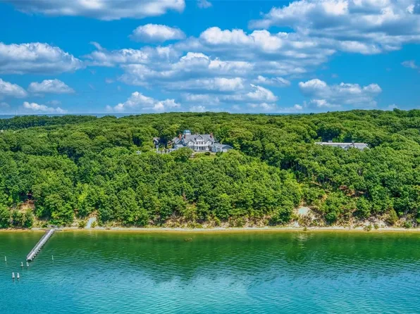 Ships Point Way, Port Jefferson, NY 11777