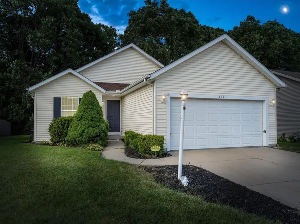 732 Prism Valley Dr, Mishawaka, IN 46544