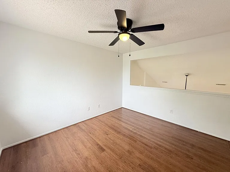 2302 Tracey Ann Ln — Photo 26